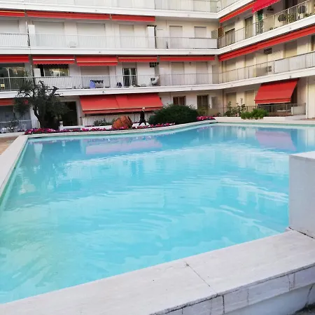 Résidence le Marly en face des plages Appartement Menton