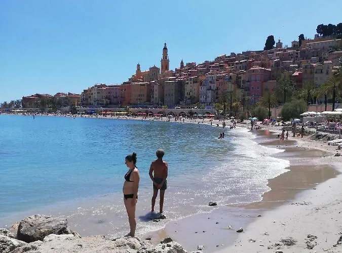 Le Marly En Face Des Plages *