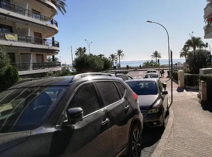 Le Marly En Face Des Plages דירה